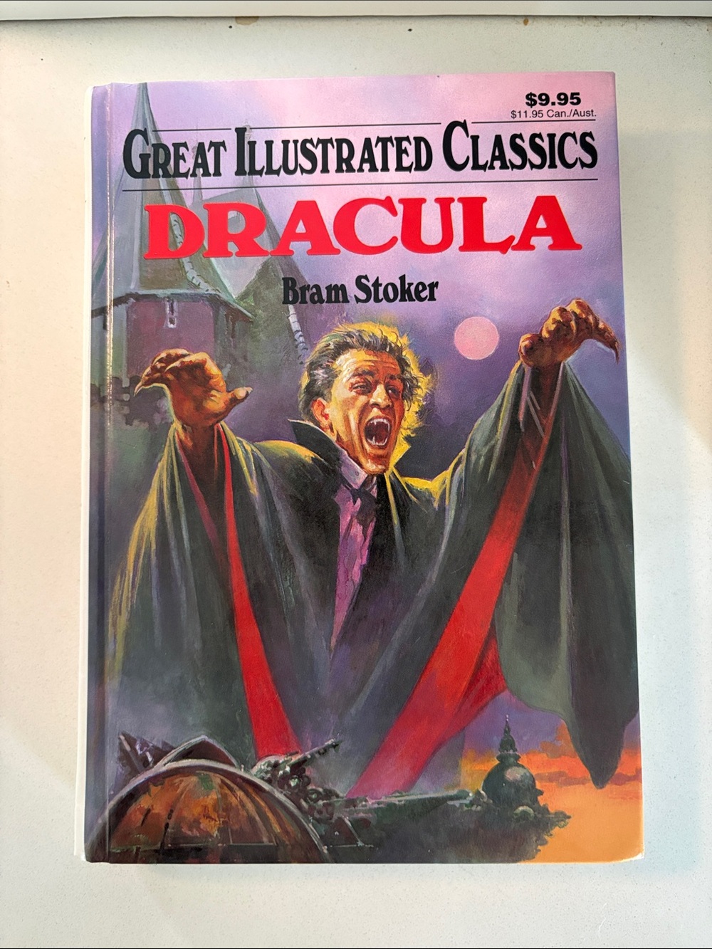 Vintage Hardcover Great Illustrated Classics - Dracula by Bram Stoker